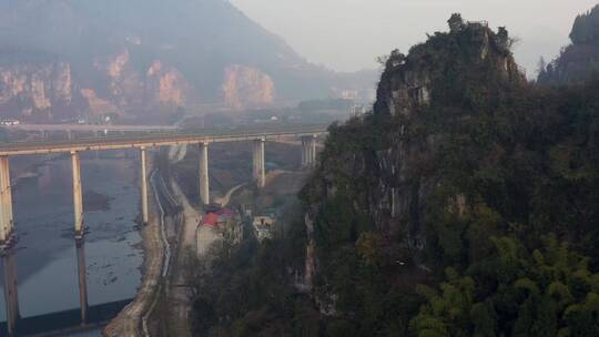 航拍湘西茶峒古镇（边城）附近的立交桥