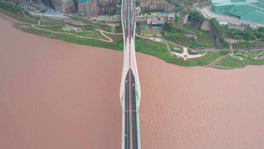 4k航拍重庆千厮门嘉陵江大桥视频素材模板下载