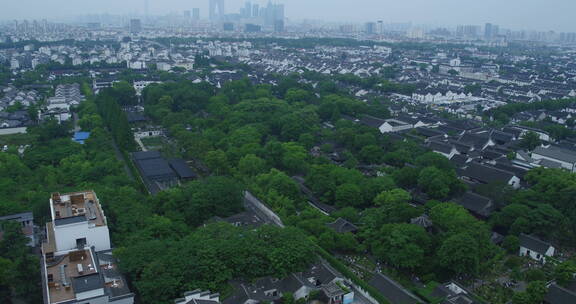 城市景观 航拍苏州拙政园 全景 鸟群 夏