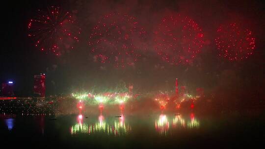 烟花 城市烟花 节日庆祝 西安奥体中心夜景