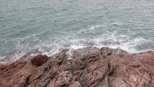 深圳海岸线-大梅沙礁石风起浪涌