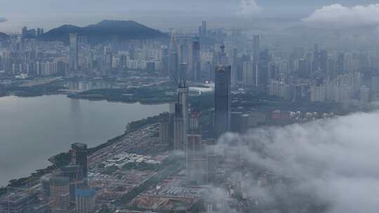 云端上的深圳湾超总基地在建工地航拍空镜