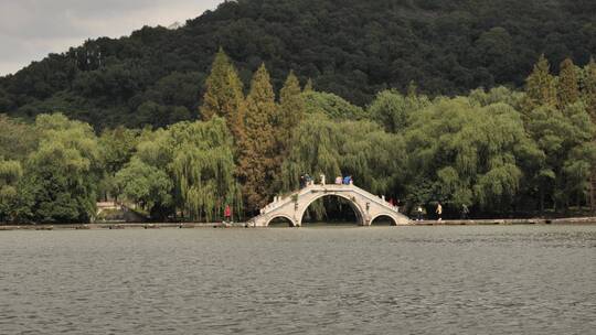 浙江绍兴柯岩景区乌篷船与水上风景