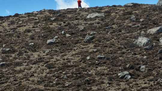 西藏山南洛扎秘境库拉岗日边境徒步航拍