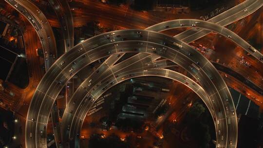 4K航拍上海南浦大桥黄桥面车辆穿梭夜景全景