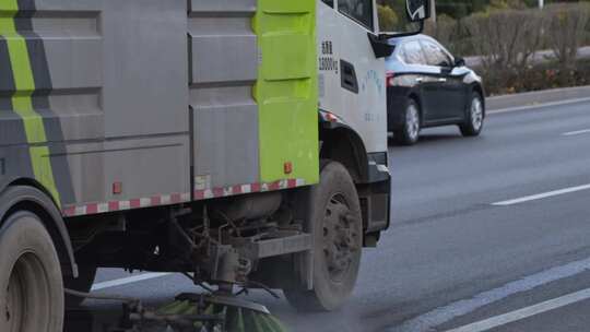 马路 公路清洗车 扫地车 环保