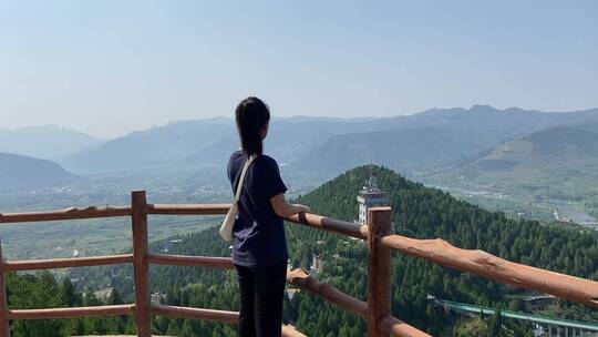 济南石崮寨景区，近郊游山体公园网红项目