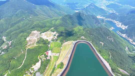 青山绿水库全景俯瞰浙江天池“秋名山”