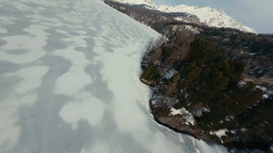 FPV穿越机无人机航拍冬天雪地河流雪山空镜