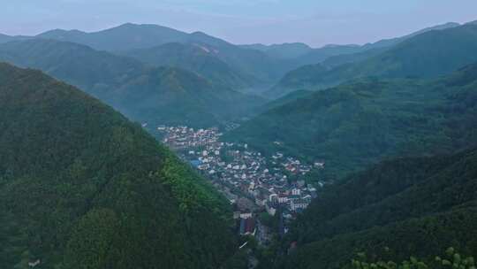 航拍浙江杭州临安区龙门秘境石门村山间村落