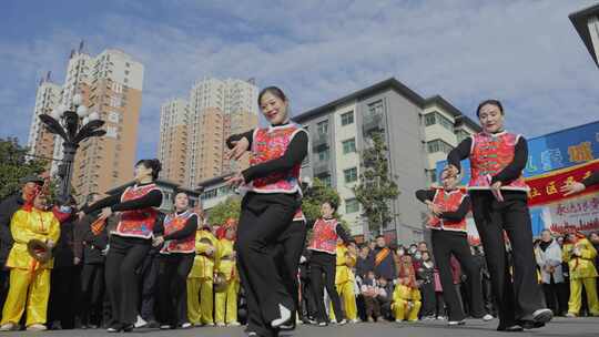 节日喜庆广场舞表演