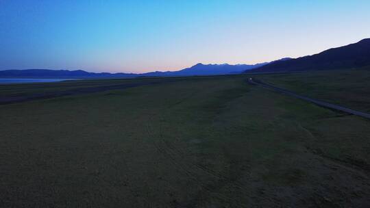 航拍山川草原湖泊