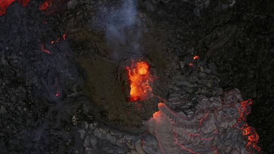 航拍火山熔岩