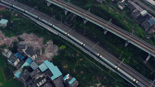 中国铁路运输绿皮火车老火车行驶