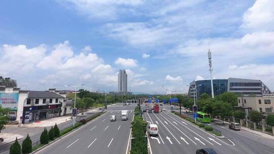 20200609义乌国际商贸城客运中心站前道路延时02