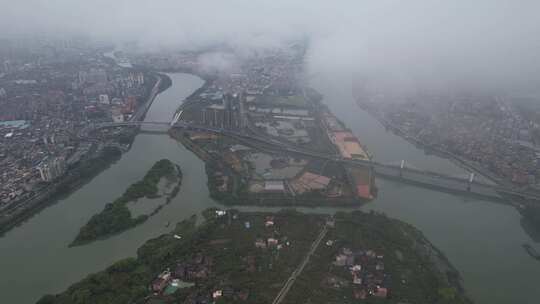 烟雨下的广东东江流域航拍