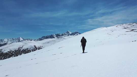 雪宝顶徒步旅行素材