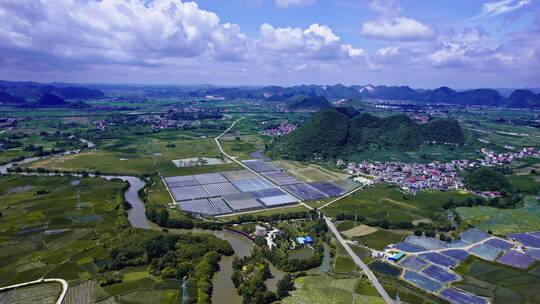 4k航拍贵州大山里大棚种植基地 1