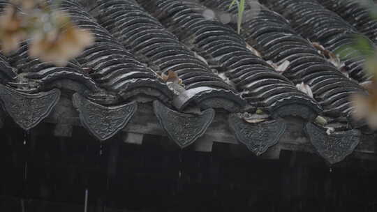 古建筑屋檐下雨 意境水滴 唯美屋檐雨滴