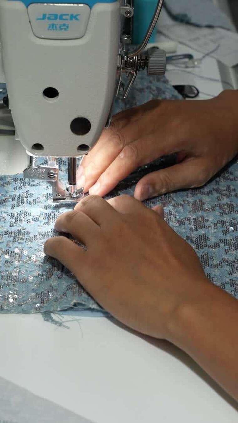 亮片牛仔布料缝纫