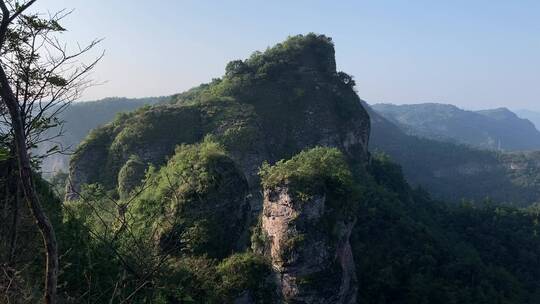 浙江绍兴新昌穿岩十九峰山崖