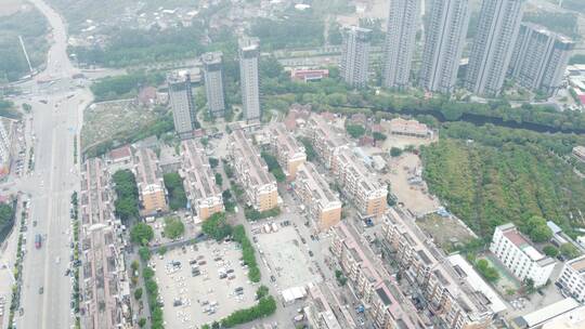 航拍城市风景高楼车流