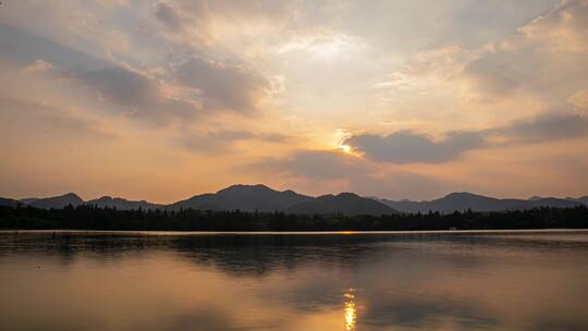 西湖夕阳