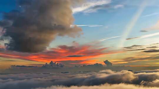 高空云海日出美景
