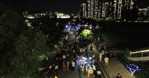 夏天夜晚大运河夜经济地摊商业繁荣纳凉