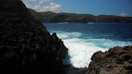 巴厘岛 佩尼达岛 景点 自然 礁石 海浪