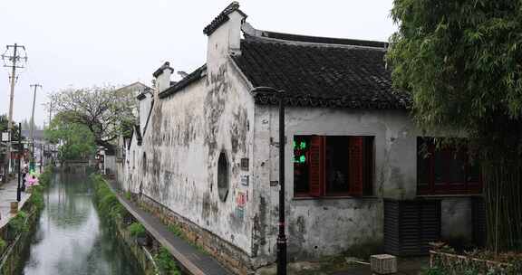 清晨春雨谷雨江南水乡古街 苏州平江路