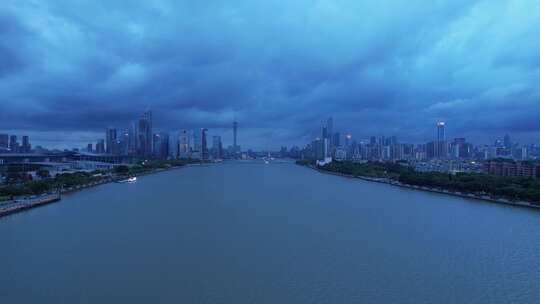 广州珠江阴雨天航拍