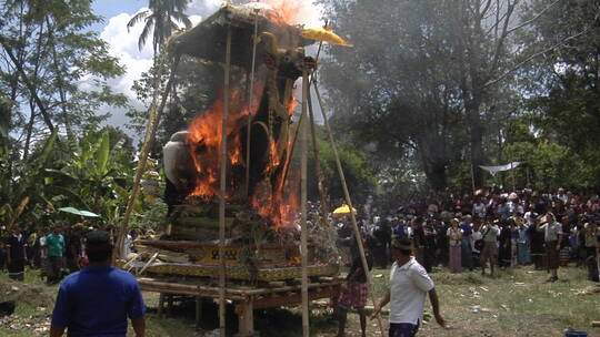 巴厘岛的火葬仪式