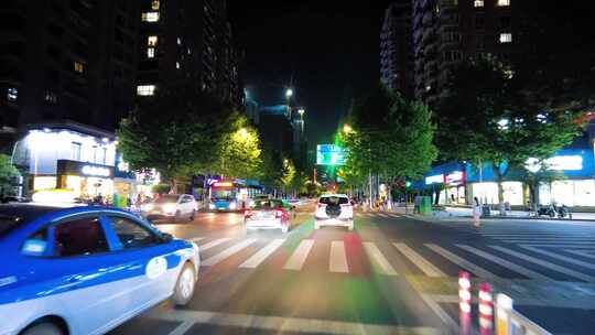 夜晚城市马路夜景