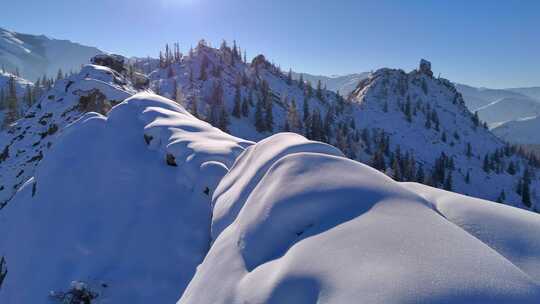 新疆阿勒泰雪景