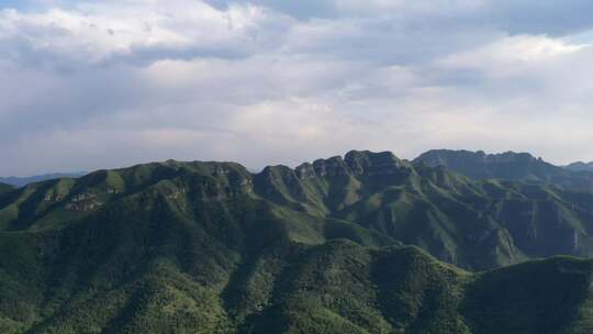 航拍山峰山脉太行山