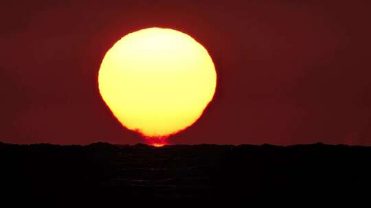 海上夕阳落日大海日落海面落日唯美大海