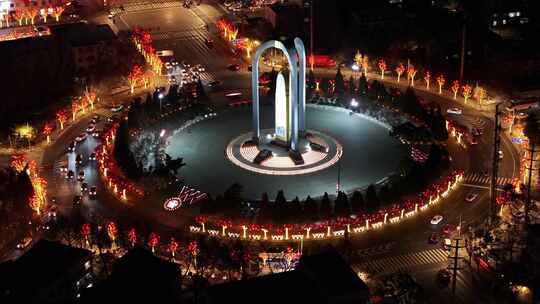 辽宁沈阳新年春运街道红色灯笼和平广场