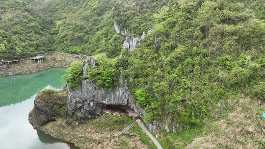 湖南龙山八仙天池石林洛塔石林