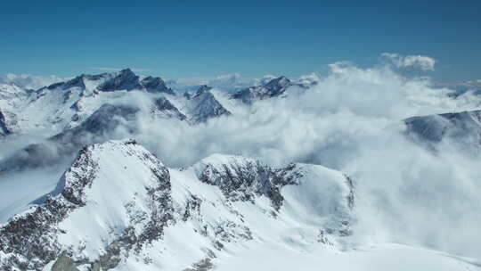 延时雪山山脉云层流动