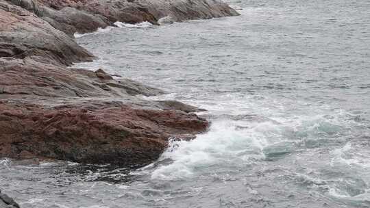 深圳海岸线-大梅沙礁石风起浪涌