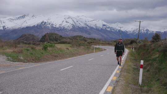 新西兰，背包客，公路，徒步旅行