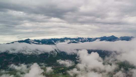 4K绿水青山航拍大自然山水风景森林云雾