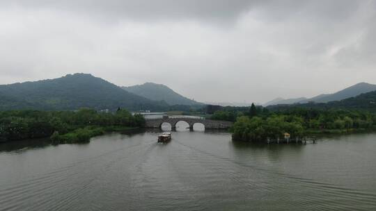 航拍杭州湘湖的寺庙视频素材模板下载