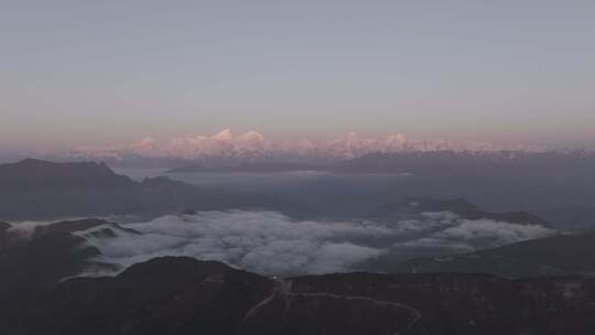 航拍西藏牛背山云海大山晚霞云星空日出自然