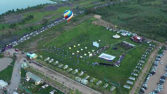 内蒙古呼和浩特赛罕区大黑河露营营地热气球