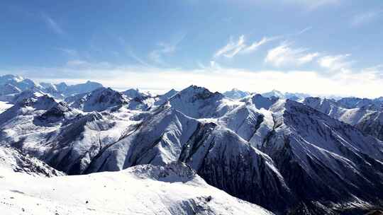 新疆天山山脉雪山山峰山脉航拍风景