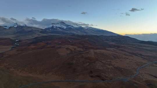 西藏阿里地区纳木那尼峰高山日落高空航拍