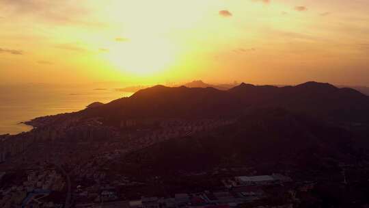 青岛海滨夕阳海岸线黄金海岸