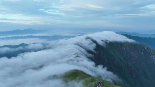 大气山峰森林航拍山川云海山脉壮丽山河风光